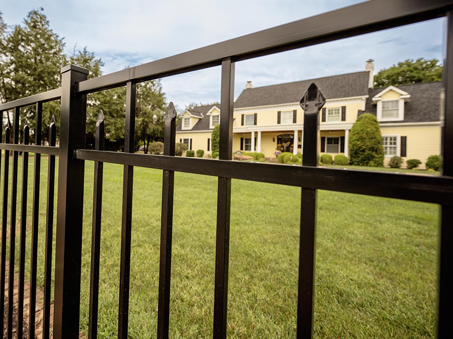 Mountain Brook Alabama residential and commercial fencing