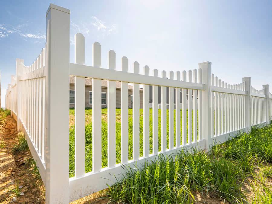 Fence installation in Central Alabama